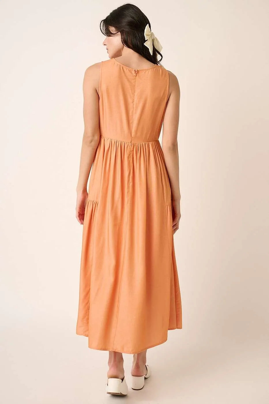 Émilie – Robe Midi Froncée Sans Manches
