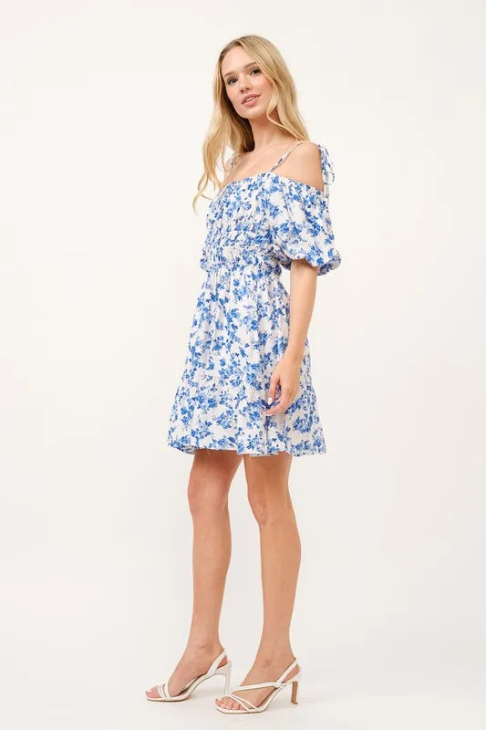 Élinora – Robe épaules dénudées à manches bouffantes