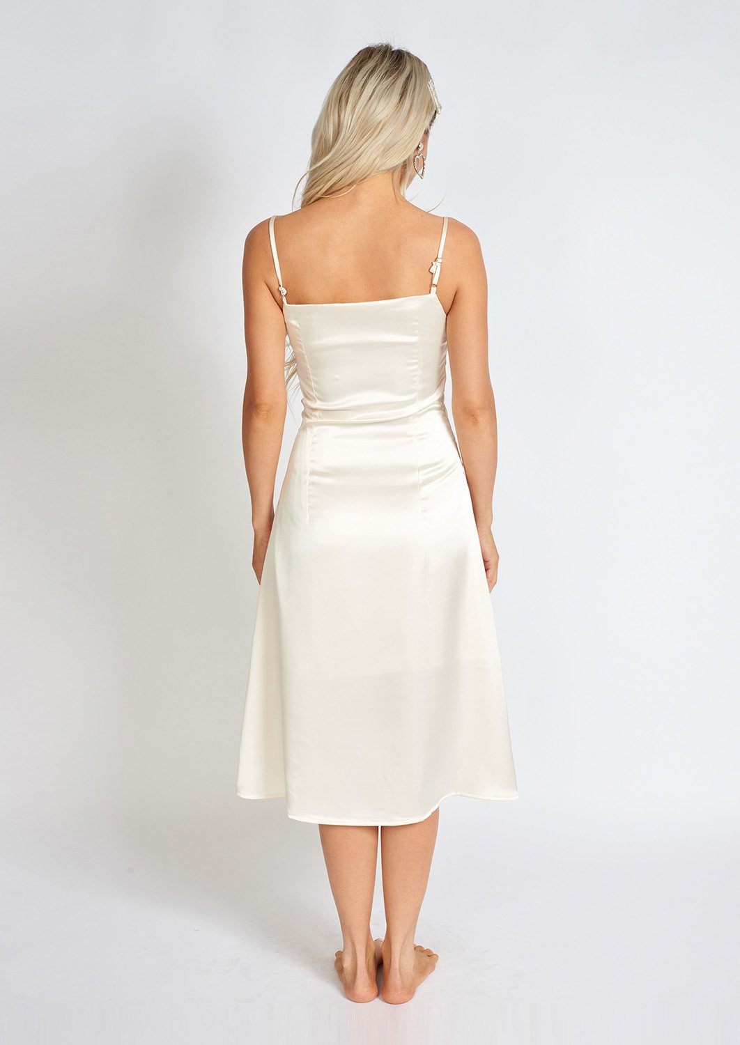 Léonie - Robe nuisette satinée à perle unique